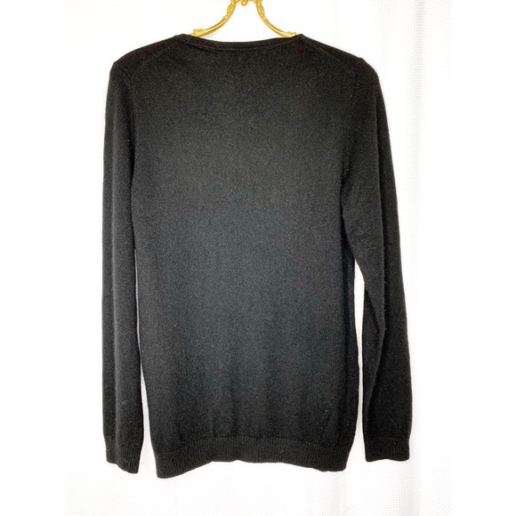 L.L. Bean 100% cashmere black pullover - Picture 2 of 3